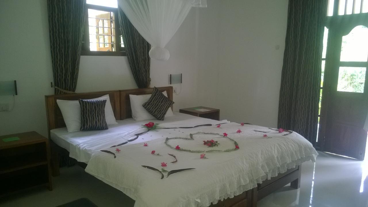 Sigiri Holiday Inn Inamaluwa Buitenkant foto